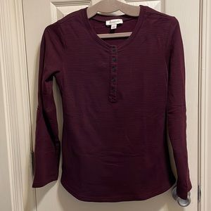 Woman’s Vintage America long sleeve top. Size small